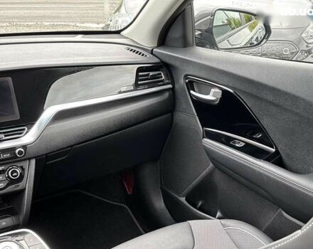 Кіа Niro, об'ємом двигуна 0 л та пробігом 45 тис. км за 23000 $, фото 15 на Automoto.ua