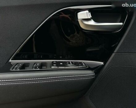 Киа Niro, объемом двигателя 0 л и пробегом 37 тыс. км за 24900 $, фото 2 на Automoto.ua