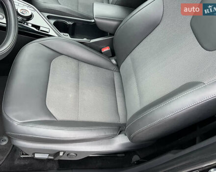 Кіа Niro, об'ємом двигуна 0 л та пробігом 120 тис. км за 21600 $, фото 5 на Automoto.ua