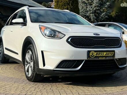 Киа Niro 2017 в Львове на Automoto.ua Киа Niro, объемом двигателя 0 л и пробегом 102 тыс. км за 16550 $, фото 1 на Automoto.ua