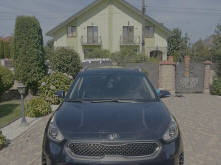 Киа Niro 2017 в Львове на Automoto.ua Киа Niro, объемом двигателя 1.58 л и пробегом 185 тыс. км за 15900 $, фото 1 на Automoto.ua