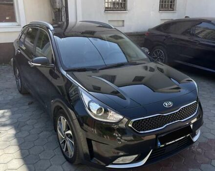 Кіа Niro, об'ємом двигуна 1.58 л та пробігом 180 тис. км за 16500 $, фото 1 на Automoto.ua