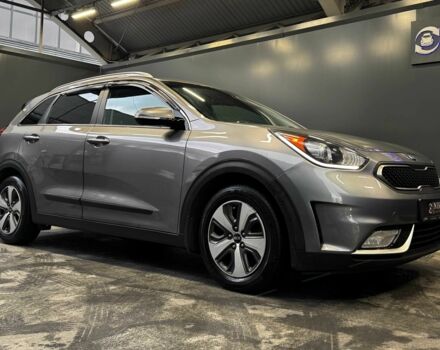 Серый Киа Niro, объемом двигателя 1.6 л и пробегом 213 тыс. км за 14000 $, фото 8 на Automoto.ua
