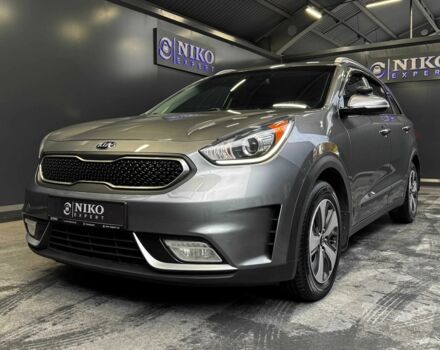Серый Киа Niro, объемом двигателя 1.6 л и пробегом 213 тыс. км за 14000 $, фото 1 на Automoto.ua