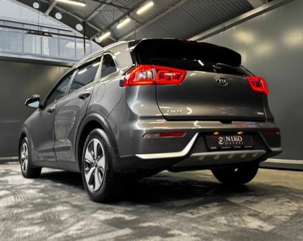 Серый Киа Niro, объемом двигателя 1.6 л и пробегом 213 тыс. км за 14000 $, фото 4 на Automoto.ua