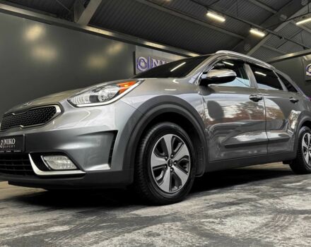 Серый Киа Niro, объемом двигателя 1.6 л и пробегом 213 тыс. км за 14000 $, фото 2 на Automoto.ua
