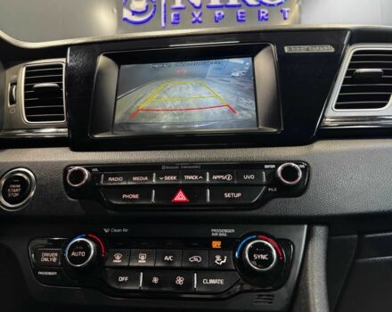 Серый Киа Niro, объемом двигателя 1.6 л и пробегом 213 тыс. км за 14000 $, фото 15 на Automoto.ua