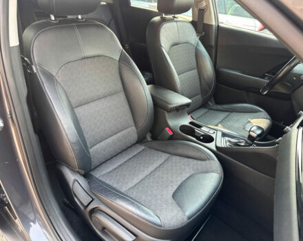 Серый Киа Niro, объемом двигателя 1.6 л и пробегом 156 тыс. км за 16490 $, фото 15 на Automoto.ua