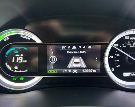 Сірий Кіа Niro, об'ємом двигуна 1.6 л та пробігом 111 тис. км за 17400 $, фото 20 на Automoto.ua