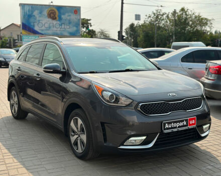 Серый Киа Niro, объемом двигателя 1.6 л и пробегом 156 тыс. км за 16490 $, фото 2 на Automoto.ua
