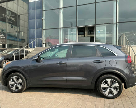 Серый Киа Niro, объемом двигателя 1.6 л и пробегом 156 тыс. км за 16490 $, фото 6 на Automoto.ua