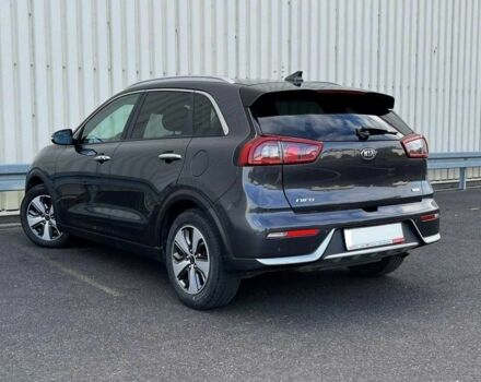 Серый Киа Niro, объемом двигателя 1.6 л и пробегом 89 тыс. км за 15000 $, фото 5 на Automoto.ua