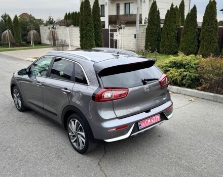 Сірий Кіа Niro, об'ємом двигуна 1.6 л та пробігом 111 тис. км за 17400 $, фото 11 на Automoto.ua