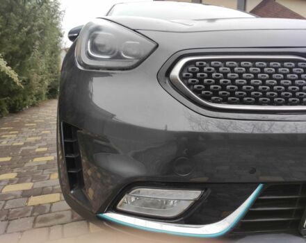 Сірий Кіа Niro, об'ємом двигуна 0.16 л та пробігом 78 тис. км за 20900 $, фото 8 на Automoto.ua