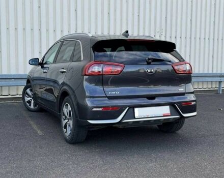 Серый Киа Niro, объемом двигателя 1.6 л и пробегом 89 тыс. км за 15000 $, фото 4 на Automoto.ua