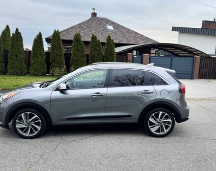 Сірий Кіа Niro, об'ємом двигуна 1.6 л та пробігом 111 тис. км за 17400 $, фото 4 на Automoto.ua