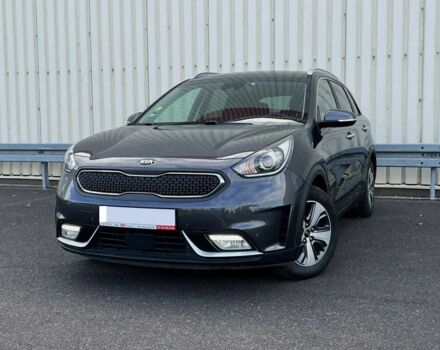 Серый Киа Niro, объемом двигателя 1.6 л и пробегом 89 тыс. км за 15000 $, фото 21 на Automoto.ua