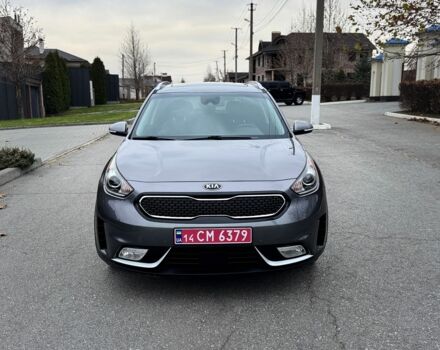Сірий Кіа Niro, об'ємом двигуна 1.6 л та пробігом 111 тис. км за 17400 $, фото 2 на Automoto.ua