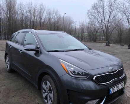 Сірий Кіа Niro, об'ємом двигуна 1.6 л та пробігом 80 тис. км за 21000 $, фото 1 на Automoto.ua