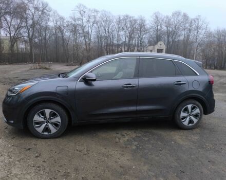 Сірий Кіа Niro, об'ємом двигуна 1.6 л та пробігом 80 тис. км за 21000 $, фото 2 на Automoto.ua