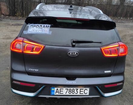 Сірий Кіа Niro, об'ємом двигуна 1.6 л та пробігом 80 тис. км за 21000 $, фото 5 на Automoto.ua