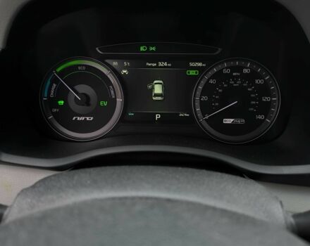 Сірий Кіа Niro, об'ємом двигуна 1.6 л та пробігом 80 тис. км за 21000 $, фото 16 на Automoto.ua