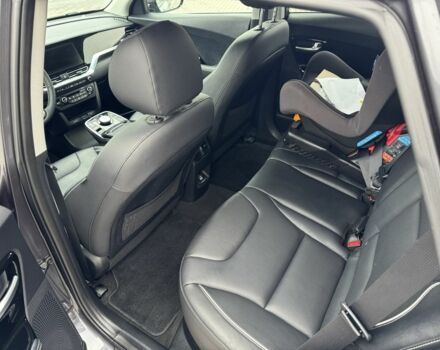 Серый Киа Niro, объемом двигателя 0 л и пробегом 146 тыс. км за 17100 $, фото 6 на Automoto.ua