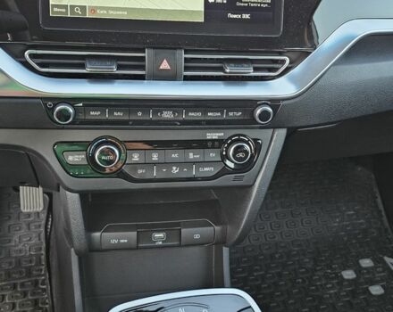 Киа Niro 2021 в Киеве на Automoto.ua Серый Киа Niro, объемом двигателя 0 л и пробегом 39 тыс. км за 22300 $, фото 10 на Automoto.ua
