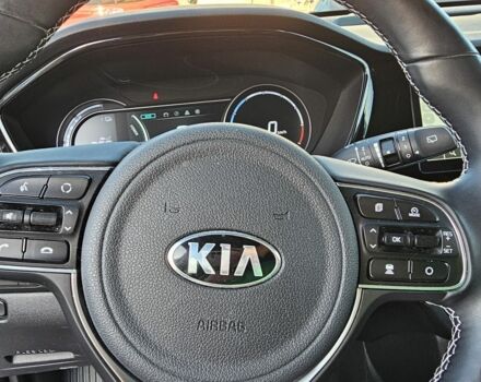 Киа Niro 2021 в Киеве на Automoto.ua Серый Киа Niro, объемом двигателя 0 л и пробегом 39 тыс. км за 22300 $, фото 13 на Automoto.ua