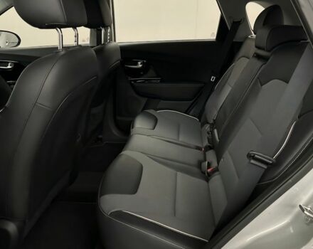 Серый Киа Niro, объемом двигателя 0 л и пробегом 40 тыс. км за 22600 $, фото 5 на Automoto.ua