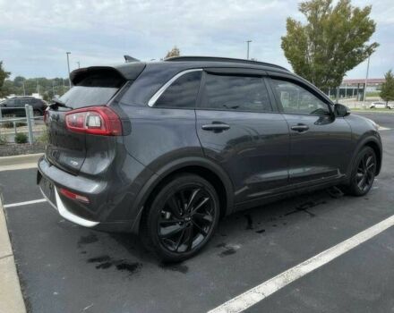 Сірий Кіа Niro, об'ємом двигуна 1.6 л та пробігом 49 тис. км за 12200 $, фото 4 на Automoto.ua