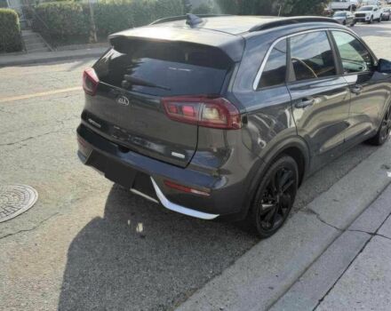 Серый Киа Niro, объемом двигателя 1.6 л и пробегом 46 тыс. км за 4600 $, фото 5 на Automoto.ua