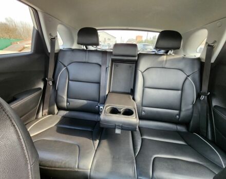 Серый Киа Niro, объемом двигателя 0 л и пробегом 86 тыс. км за 17900 $, фото 6 на Automoto.ua