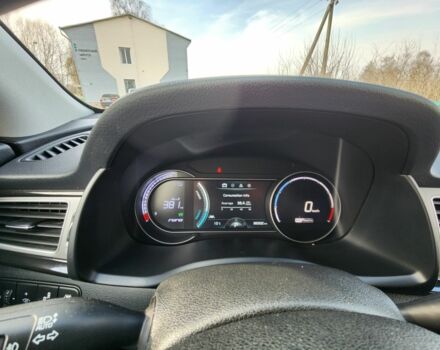 Серый Киа Niro, объемом двигателя 0 л и пробегом 86 тыс. км за 17900 $, фото 8 на Automoto.ua
