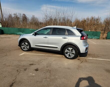 Серый Киа Niro, объемом двигателя 0 л и пробегом 86 тыс. км за 17900 $, фото 1 на Automoto.ua