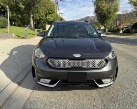 Серый Киа Niro, объемом двигателя 1.6 л и пробегом 46 тыс. км за 4600 $, фото 1 на Automoto.ua