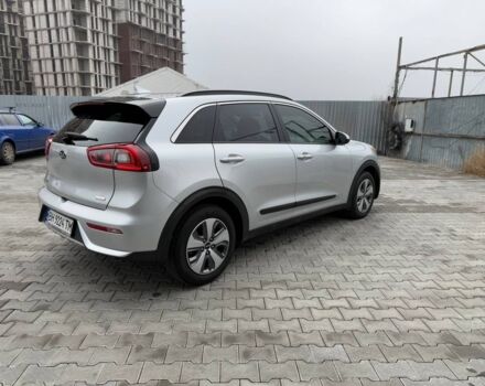 Сірий Кіа Niro, об'ємом двигуна 1.58 л та пробігом 0 тис. км за 16300 $, фото 7 на Automoto.ua