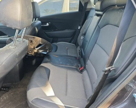 Серый Киа Niro, объемом двигателя 0 л и пробегом 19 тыс. км за 5000 $, фото 5 на Automoto.ua