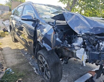 Серый Киа Niro, объемом двигателя 0 л и пробегом 19 тыс. км за 5000 $, фото 2 на Automoto.ua