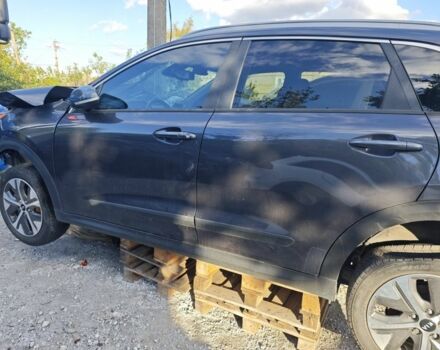 Серый Киа Niro, объемом двигателя 0 л и пробегом 19 тыс. км за 5000 $, фото 6 на Automoto.ua