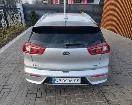 Сірий Кіа Niro, об'ємом двигуна 1.59 л та пробігом 156 тис. км за 17000 $, фото 2 на Automoto.ua