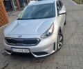 Сірий Кіа Niro, об'ємом двигуна 1.59 л та пробігом 156 тис. км за 17000 $, фото 5 на Automoto.ua