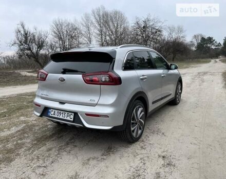 Серый Киа Niro, объемом двигателя 1.58 л и пробегом 83 тыс. км за 17150 $, фото 7 на Automoto.ua