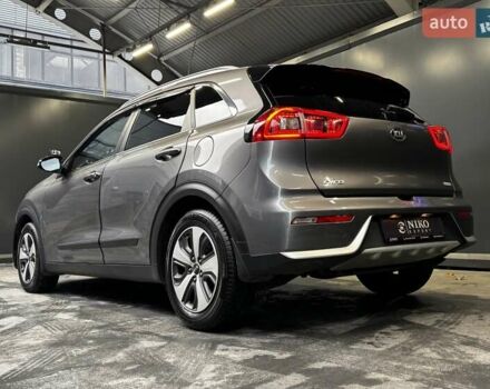 Кіа Niro 2017 у Києві на Automoto.ua Сірий Кіа Niro, об'ємом двигуна 1.6 л та пробігом 213 тис. км за 14000 $, фото 11 на Automoto.ua