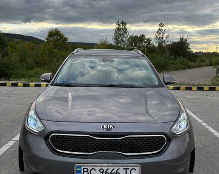 Серый Киа Niro, объемом двигателя 1.6 л и пробегом 144 тыс. км за 17300 $, фото 1 на Automoto.ua