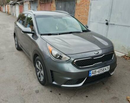 Серый Киа Niro, объемом двигателя 1.58 л и пробегом 172 тыс. км за 15900 $, фото 6 на Automoto.ua