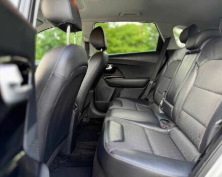 Серый Киа Niro, объемом двигателя 1.6 л и пробегом 89 тыс. км за 4300 $, фото 10 на Automoto.ua