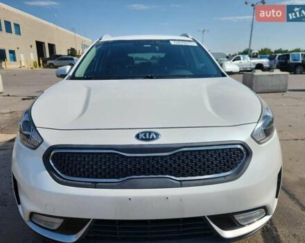 Серый Киа Niro, объемом двигателя 1.58 л и пробегом 118 тыс. км за 2300 $, фото 4 на Automoto.ua