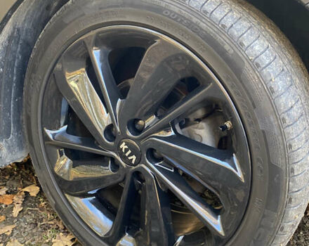 Киа Niro 2017 в Львове на Automoto.ua Серый Киа Niro, объемом двигателя 1.58 л и пробегом 110 тыс. км за 17999 $, фото 30 на Automoto.ua
