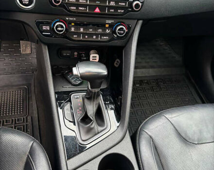 Серый Киа Niro, объемом двигателя 1.6 л и пробегом 144 тыс. км за 17300 $, фото 20 на Automoto.ua